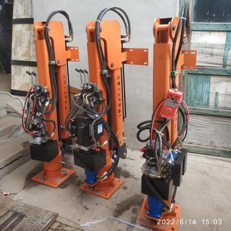 正定县重汽蓝牌随车吊 3.2吨 国六动力强 液压驱动 农用自卸起重机